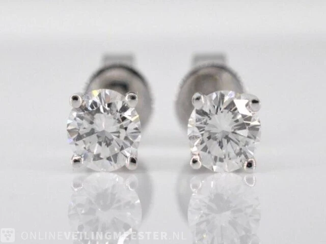 Witgouden diamanten oorbellen van 1.00 carat - afbeelding 1 van  4