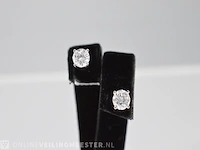Witgouden diamanten oorbellen van 1.00 carat - afbeelding 3 van  4