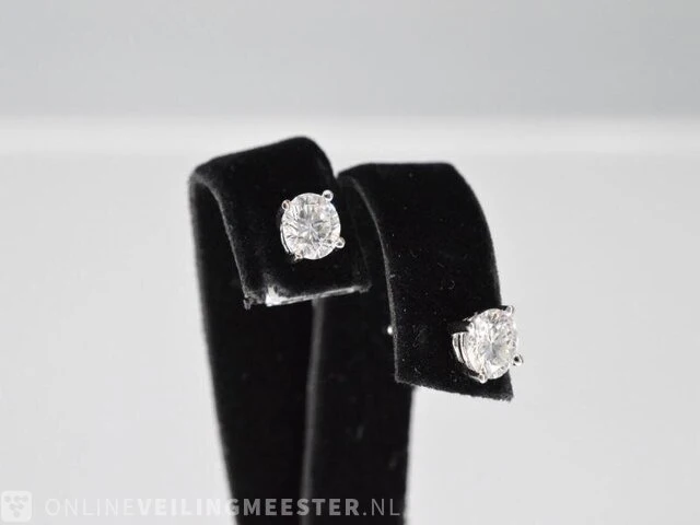 Witgouden diamanten oorbellen van 1.00 carat - afbeelding 4 van  4