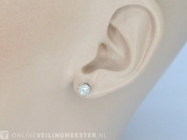 Witgouden diamanten oorbellen van 1.00 carat - afbeelding 3 van  10