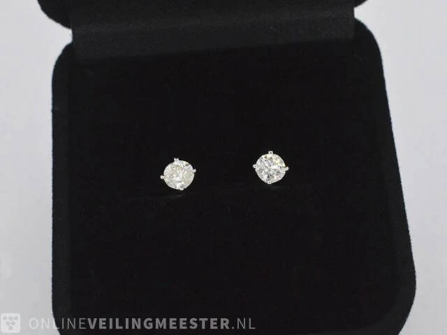 Witgouden diamanten oorbellen van 1.00 carat - afbeelding 6 van  7