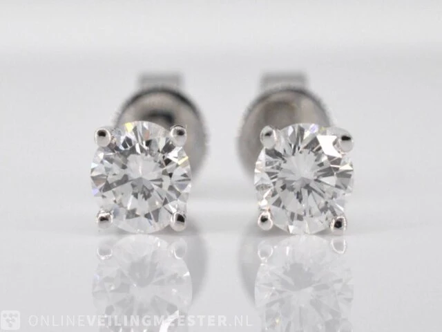Witgouden diamanten oorbellen van 1.00 carat - afbeelding 1 van  4