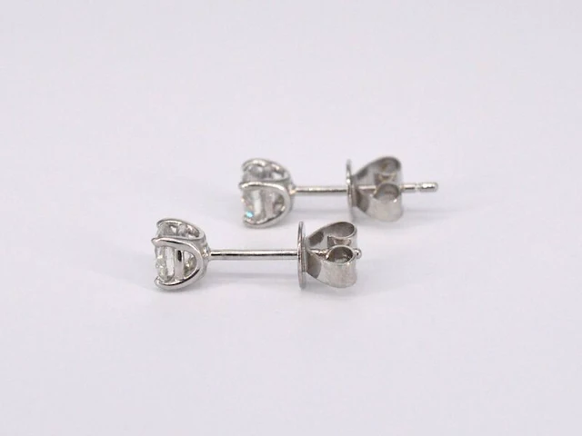 Witgouden diamanten oorbellen van 1.00 carat - afbeelding 4 van  7