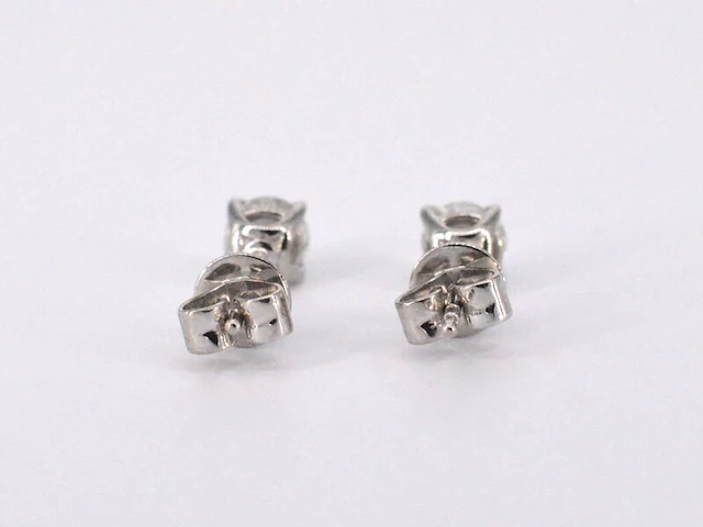 Witgouden diamanten oorbellen van 1.00 carat - afbeelding 5 van  7