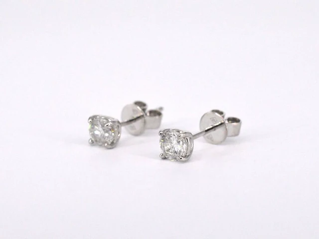 Witgouden diamanten oorbellen van 1.00 carat - afbeelding 6 van  7