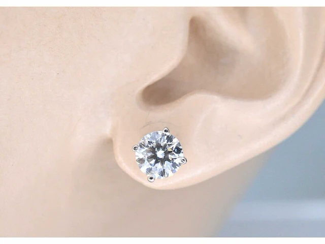 Witgouden diamanten oorbellen van 1.00 carat - afbeelding 2 van  8