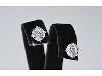 Witgouden diamanten oorbellen van 1.00 carat - afbeelding 3 van  8