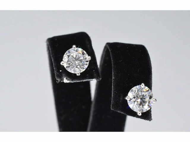 Witgouden diamanten oorbellen van 1.00 carat - afbeelding 5 van  8