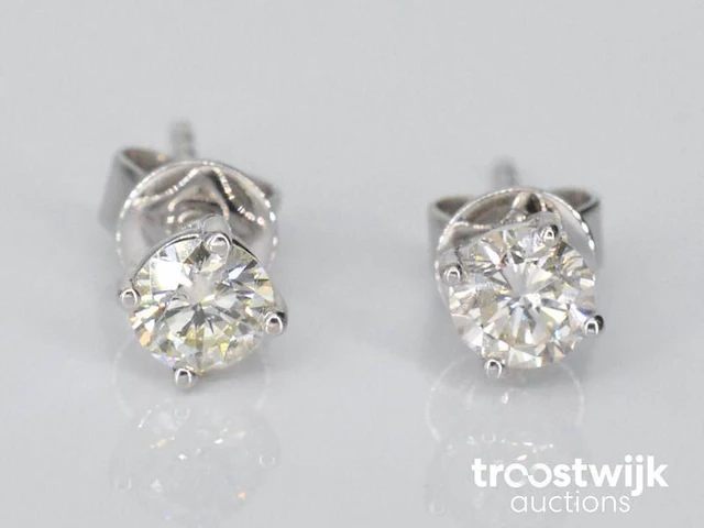 Witgouden diamanten oorbellen van 1.20 carat - afbeelding 1 van  5