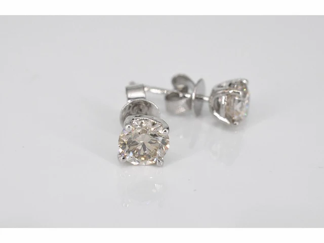 Witgouden diamanten oorbellen van 1.20 carat - afbeelding 5 van  7