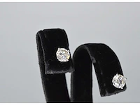 Witgouden diamanten oorbellen van 1.50 carat - afbeelding 3 van  6