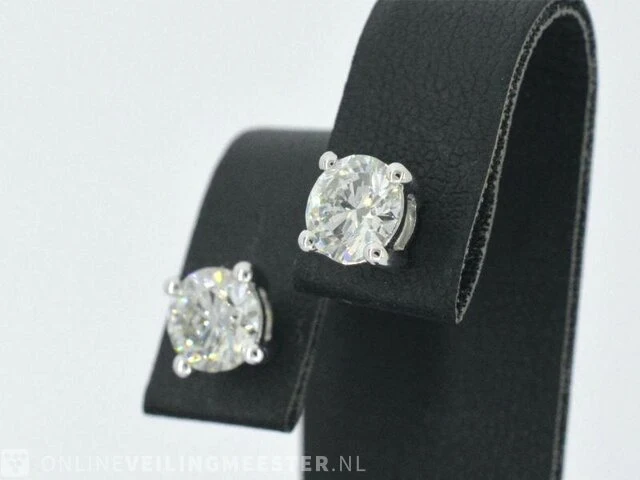 Witgouden diamanten oorbellen van 2.00 carat - afbeelding 3 van  8