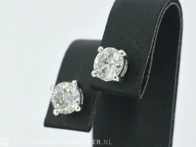 Witgouden diamanten oorbellen van 2.00 carat - afbeelding 4 van  9