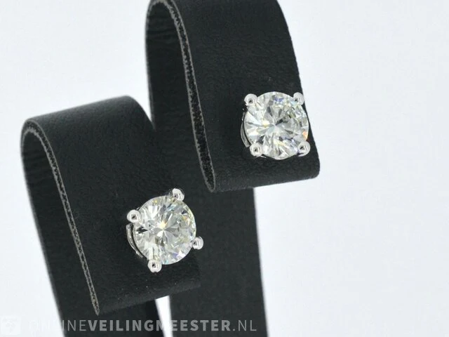 Witgouden diamanten oorbellen van 2.00 carat - afbeelding 4 van  8