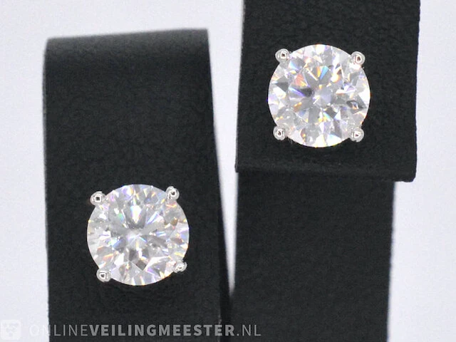 Witgouden diamanten oorbellen van 2.00 carat - afbeelding 1 van  10