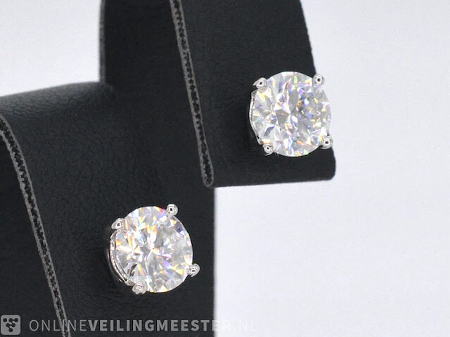 Witgouden diamanten oorbellen van 2.00 carat - afbeelding 5 van  10