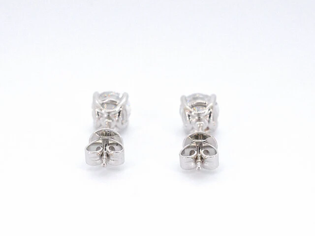 Witgouden diamanten oorbellen van 2.00 carat - afbeelding 8 van  10