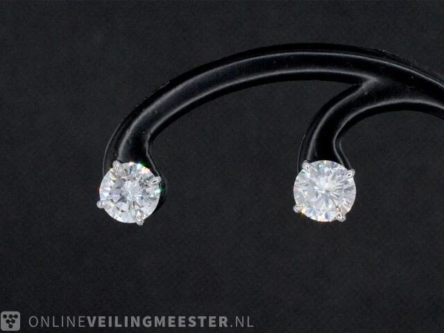 Witgouden diamanten oorbellen van 3.00 carat - afbeelding 1 van  7