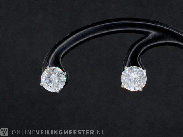 Witgouden diamanten oorbellen van 3.00 carat - afbeelding 1 van  8