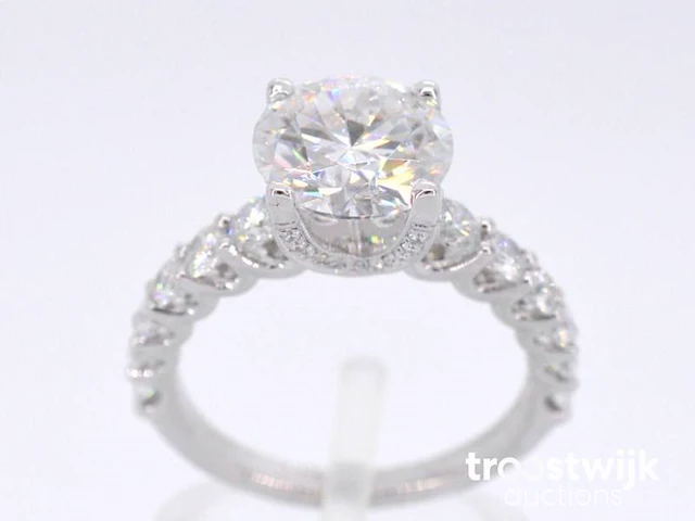 Witgouden diamanten ring met een gemaakte briljant cut van 3.00 carat - afbeelding 1 van  9