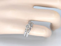 Witgouden dubbele ring met een briljant geslepen diamant - afbeelding 2 van  8
