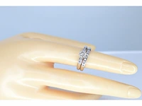 Witgouden dubbele ring met een briljant geslepen diamant - afbeelding 6 van  8