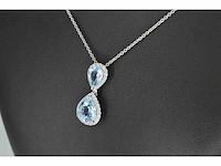 Witgouden entourage hanger bezet met topaas en diamanten, excl. ketting - afbeelding 4 van  8