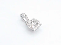 Witgouden entourage hanger met briljant geslepen diamanten - afbeelding 5 van  7