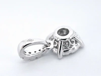 Witgouden entourage hanger met briljant geslepen diamanten - afbeelding 7 van  7