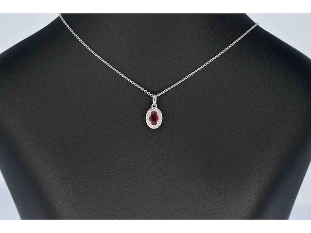 Witgouden entourage hanger met diamanten en robijn, excl. ketting - afbeelding 2 van  8