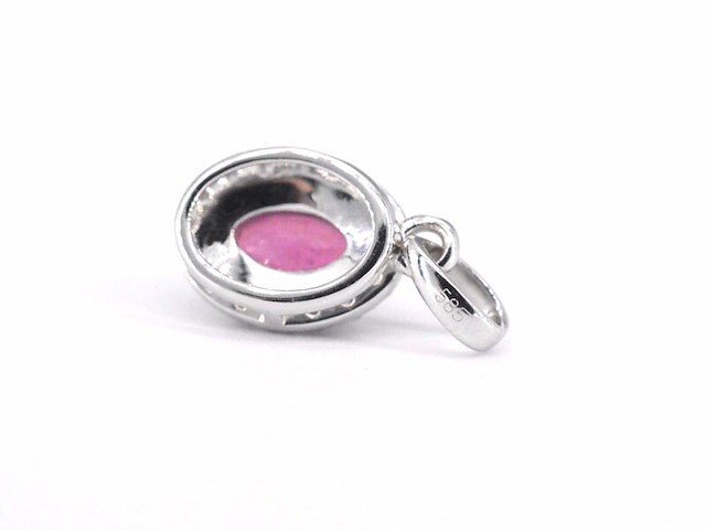 Witgouden entourage hanger met diamanten en robijn, excl. ketting - afbeelding 6 van  8