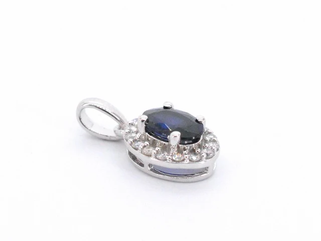 Witgouden entourage hanger met diamanten en saffier, excl. ketting - afbeelding 4 van  6
