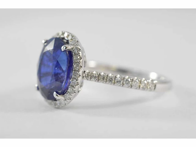 Witgouden entourage ring diamant saffier - afbeelding 5 van  7