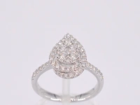 Witgouden entourage ring diamanten pear shape - afbeelding 1 van  11