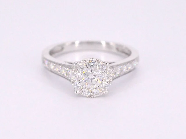 Witgouden entourage ring met briljant geslepen diamanten 1.00 carat - afbeelding 8 van  11