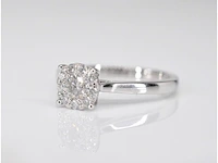 Witgouden entourage ring met briljant geslepen diamanten - afbeelding 4 van  7
