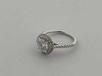 Witgouden entourage ring met diamanten en een briljant - natuurlijk - afbeelding 1 van  9