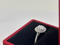 Witgouden entourage ring met diamanten en een briljant - natuurlijk - afbeelding 7 van  9