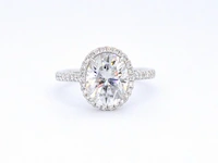 Witgouden entourage ring met diamanten en een gemaakte ovale briljant - afbeelding 7 van  10
