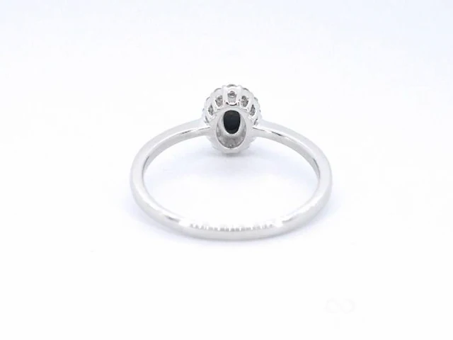 Witgouden entourage ring met diamanten en natuurlijke opaal - afbeelding 8 van  10