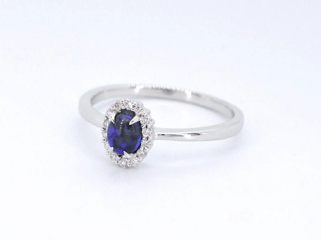 Witgouden entourage ring met diamanten en natuurlijke opaal - afbeelding 9 van  10