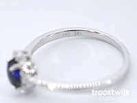Witgouden entourage ring met diamanten en natuurlijke opaal - afbeelding 10 van  10
