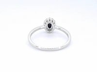 Witgouden entourage ring met diamanten en natuurlijke opaal - afbeelding 7 van  10