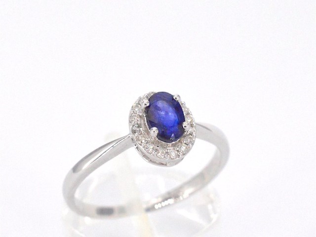 Witgouden entourage ring met diamanten en saffier - afbeelding 10 van  14