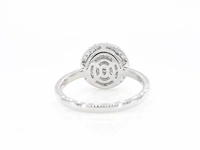 Witgouden entourage ring met diamanten - afbeelding 4 van  7