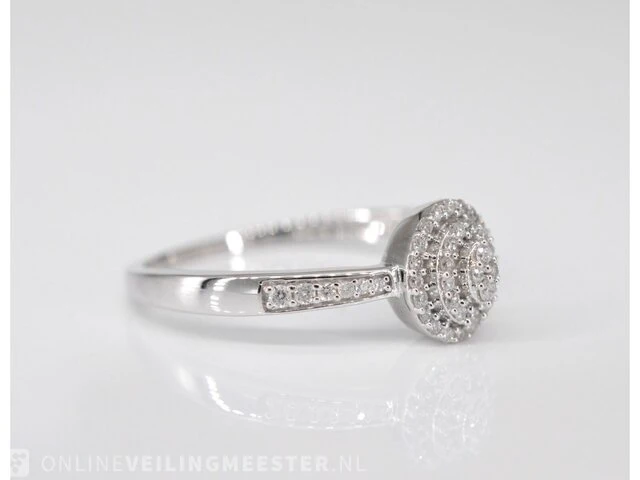 Witgouden entourage ring met diamanten - afbeelding 4 van  6