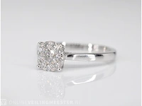Witgouden entourage ring met diamanten - afbeelding 4 van  5