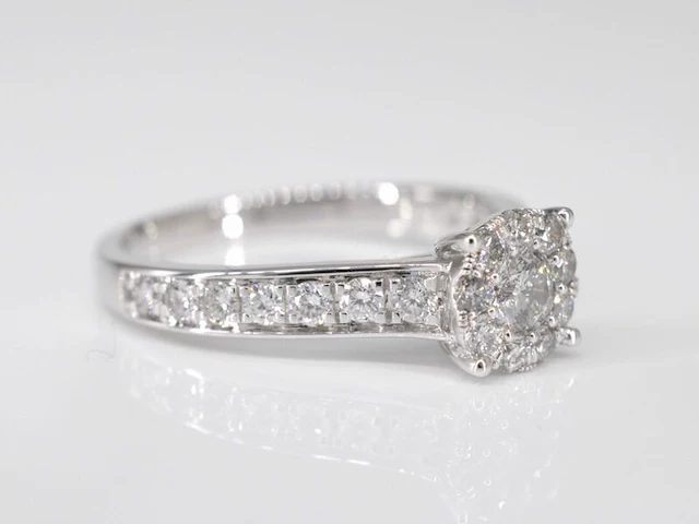 Witgouden entourage ring met diamanten - afbeelding 3 van  6