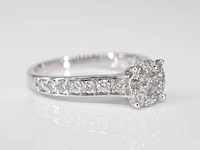 Witgouden entourage ring met diamanten - afbeelding 3 van  6