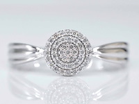 Witgouden entourage ring met diamanten